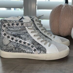 EUC Vintage Havana women’s sneakers size 8.5